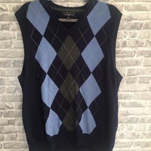 Club Room Sweater Vest Size L.